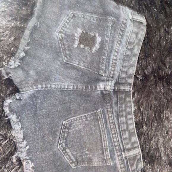 Black ribbed Jean shorty shorts - Picture 2 of 2
